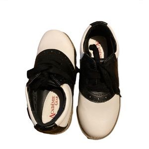 Academie Oxford 2 Tone 10.5 Black & White school